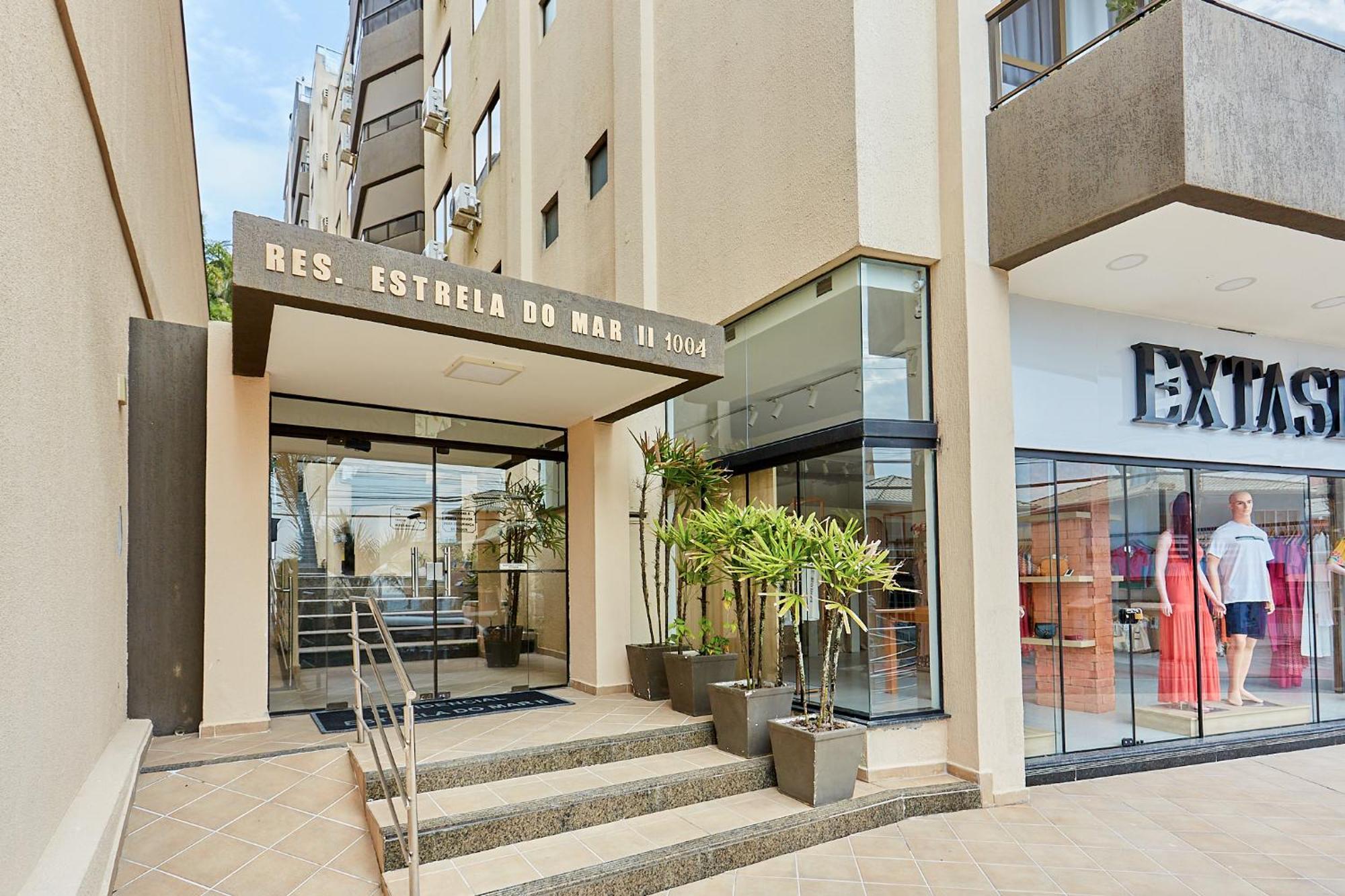 187 Apartamento 50M Da Praia. Bela Vista Ao Mar. Em Avenida Principal De Bombinhas. Extérieur photo